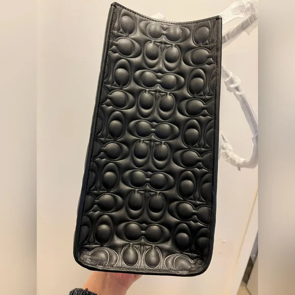 Coach Maggie Tote Bag In Signature Leather NWT - Picture 8 of 8